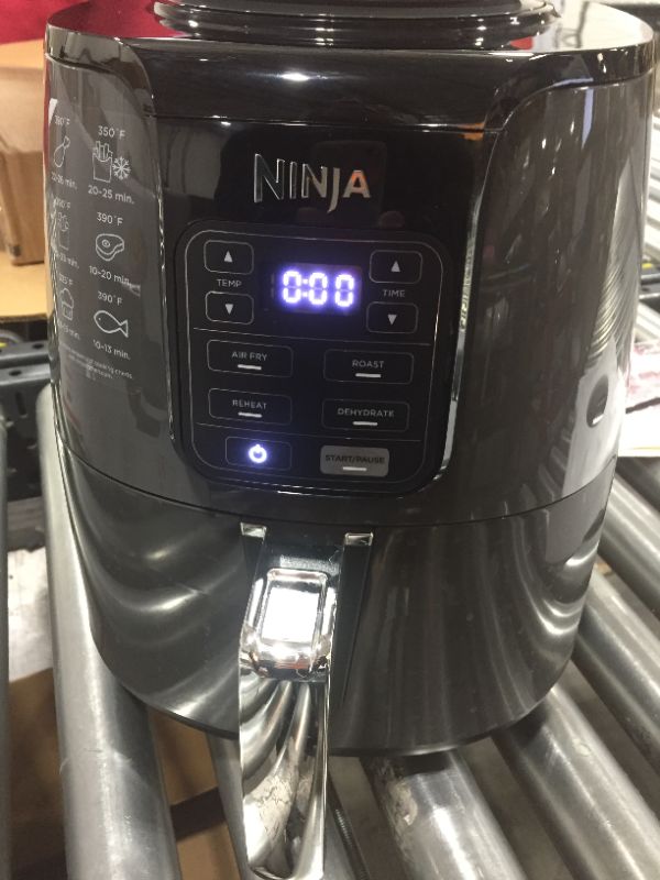 Photo 2 of Ninja 4qt Air Fryer - Black AF101
