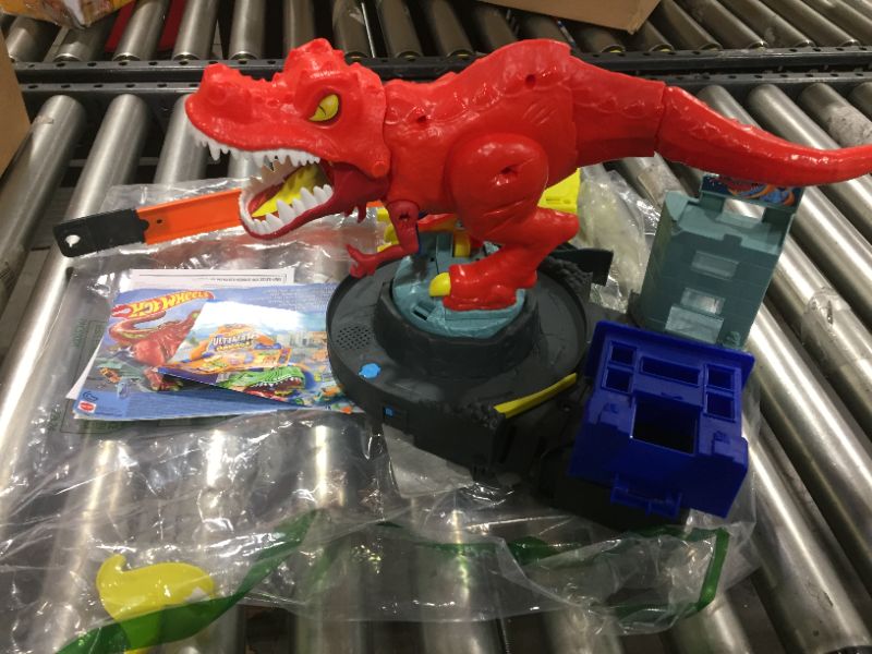 Photo 2 of Hot Wheels T-Rex Rampage Track Set , Works City Sets, Toys for Boys Ages 5 to 10
