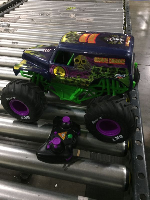 Photo 2 of Monster Jam, Official Grave Digger Freestyle Force, Remote Control Car, Monster Truck Toys for Boys Kids and Adults, 1:15 Scale
