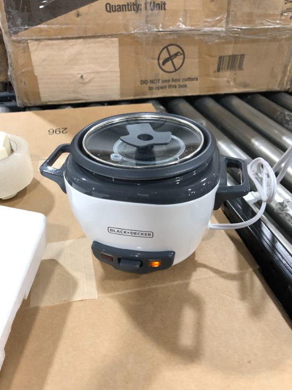 Photo 2 of BLACK+DECKER Uncooked Rice Cooker, 3-cup, White
