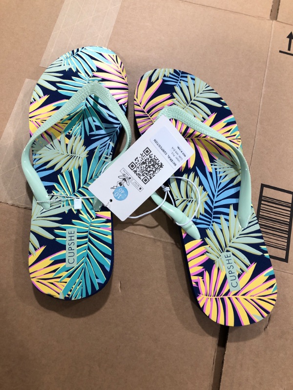 Photo 1 of cupshe beach sandals size 10 