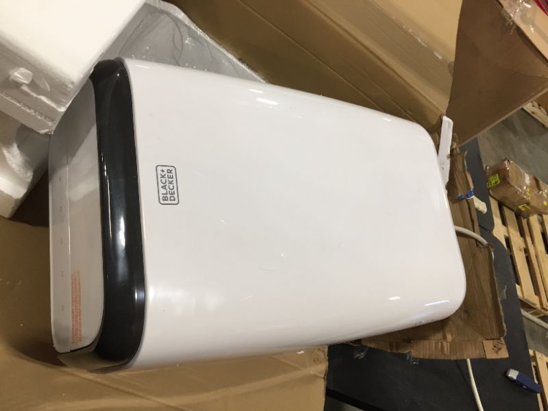 Photo 1 of BLACK+DECKER BPP10HWTB Portable Air Conditioner with Heat and Remote Control, 10,000 BTU SACC/CEC (14,000 BTU ASHRAE), Cools Up to 450 Square Feet, White
