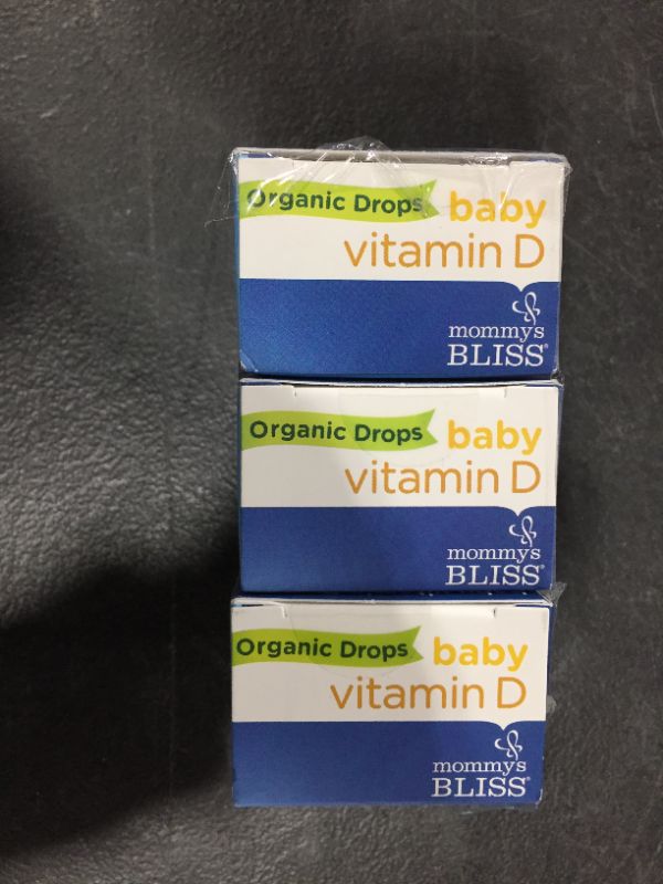 Photo 3 of 3 PACK OF MOMMY'S BLISS ORGANIC DROPS NO ARTIFICIAL COLOR, VITAMIN D, 0.11 FL OZ 3 COUNT