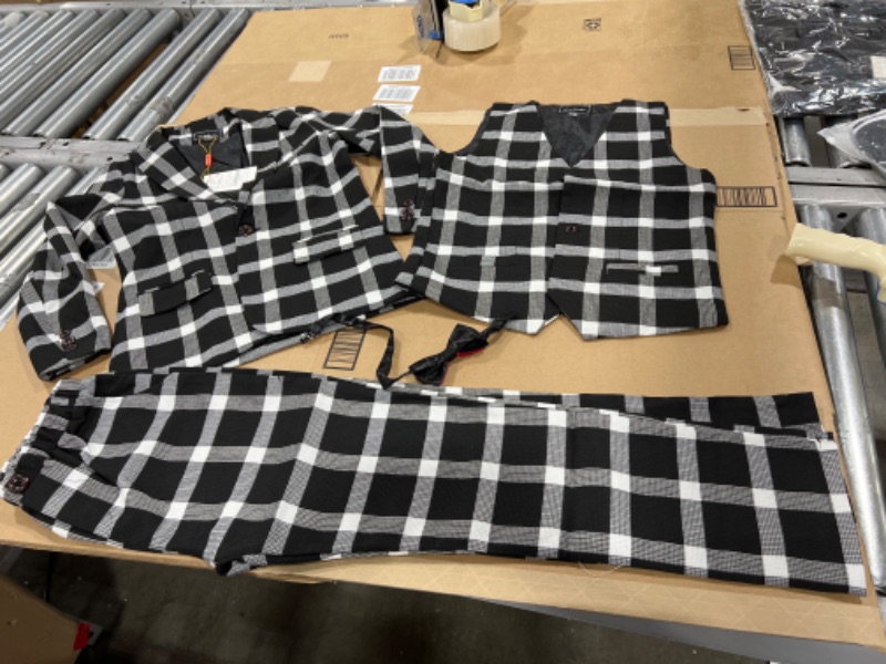 Photo 1 of 3 Piece Checkered Suit for Kids, size 150