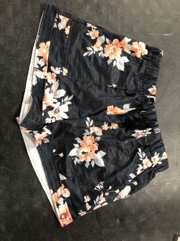 Photo 1 of Floral Print Women's Shorts (Med)