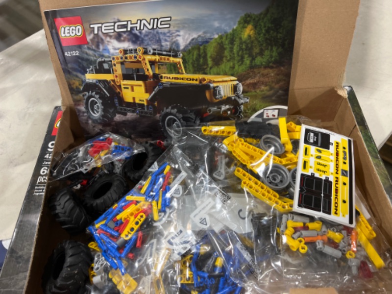 Photo 1 of Jeep® Wrangler Lego 42122