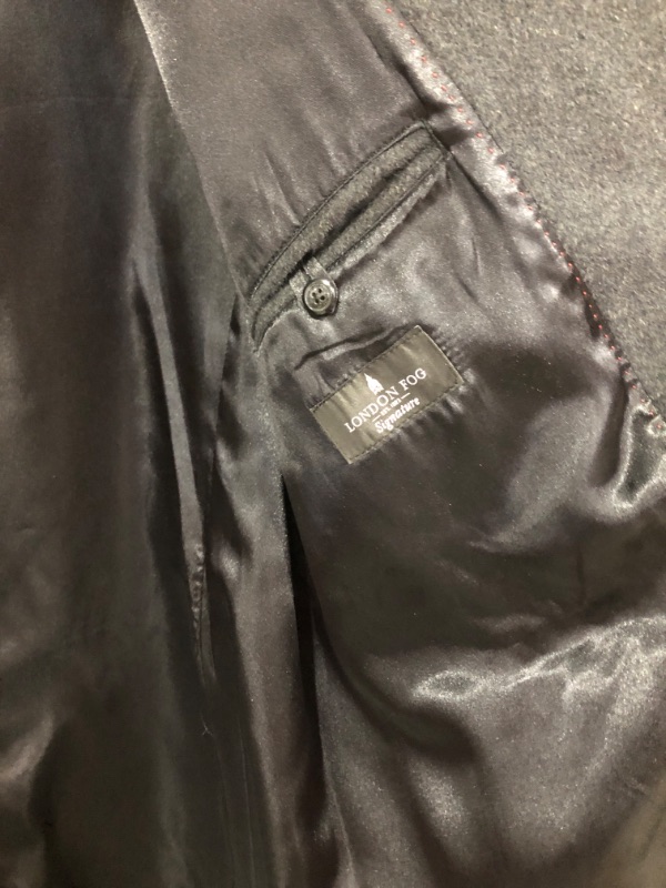 Photo 1 of LONDON FOG mens Signature Wool Blend Top Coat. SIZE 46R.
