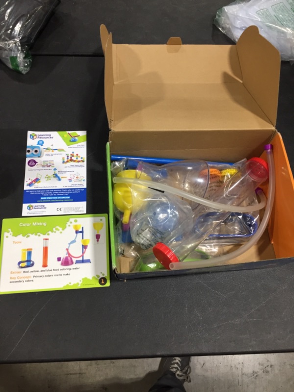 Photo 2 of Learning Resouces Primary Science Learning Lab Set, Multicolor