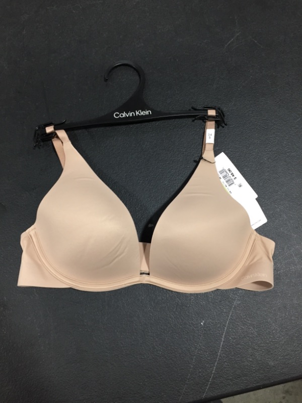 Photo 1 of CALVIN KLEIN 1005790022
BRA SIZE 34B