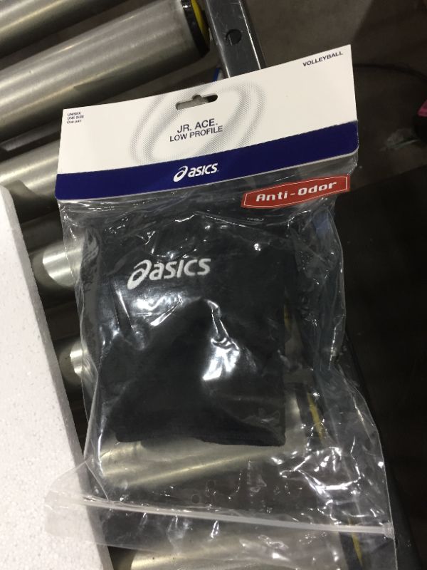 Photo 2 of ASICS Junior Youth Ace Volleyball Low Profile Knee Pads
