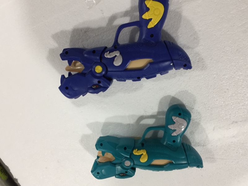 Photo 2 of FINGUARD Water Gun, 2 Pack Squirt Guns, Dinosaur Squirt Guns for Kids, Unique Water Blasters for Pool Party Beach(Small & Small)

