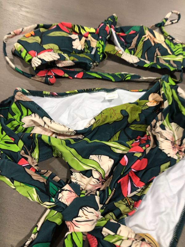 Photo 1 of  Floral Two Piece Bikini SIZE (S) (3)