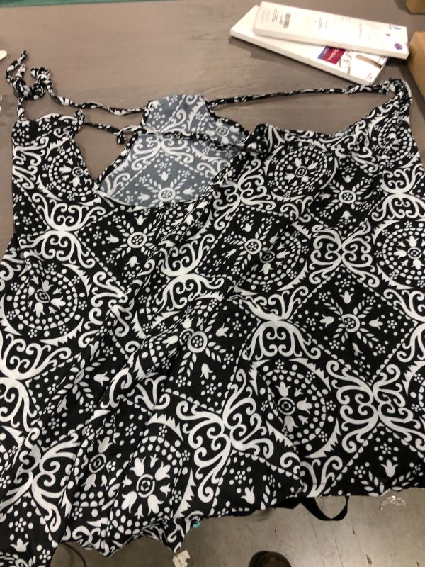 Photo 1 of Womens (L) Patterned Blouse