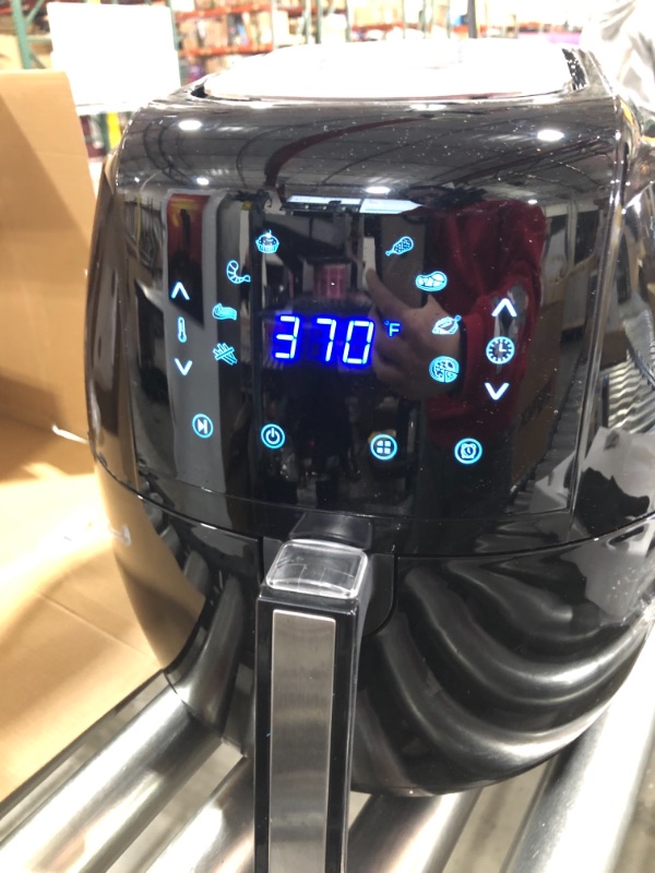 Photo 2 of 8-in-1 5.8 Qt. Black Electric Air Fryer with Recipe Book