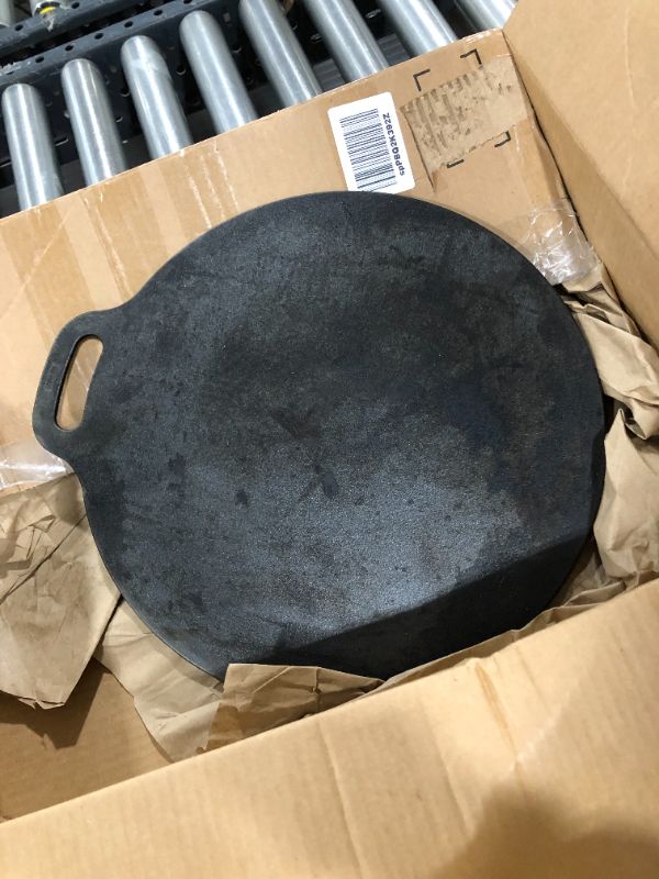 Photo 1 of 15" diameter round baking pan, USED