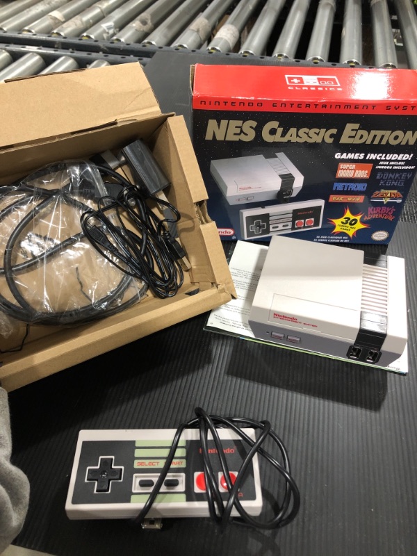 Photo 2 of NES Classic Edition