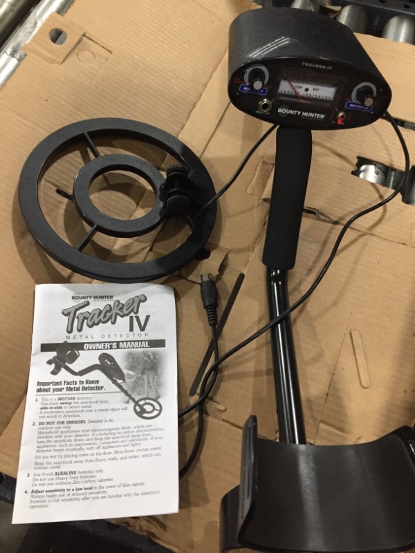 Photo 2 of Bounty Hunter TK4 Tracker IV Metal Detector