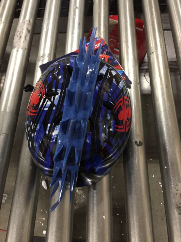 Photo 4 of BELL Spider-Man Web Shatter 3D Child Multisport Helmet, Child (5-8 yrs.) (7081692)
