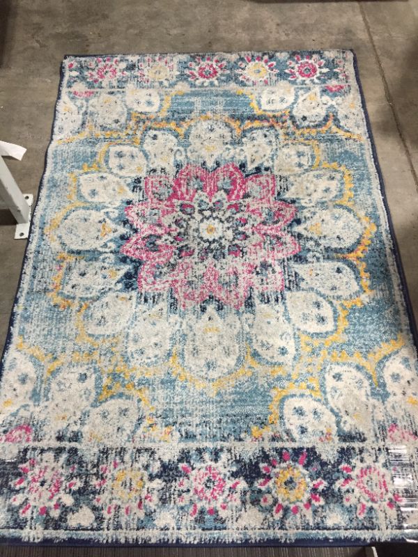 Photo 1 of 4'x6' Multi color Area Rug 