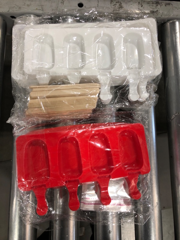 Photo 1 of  Popsicle molds set 