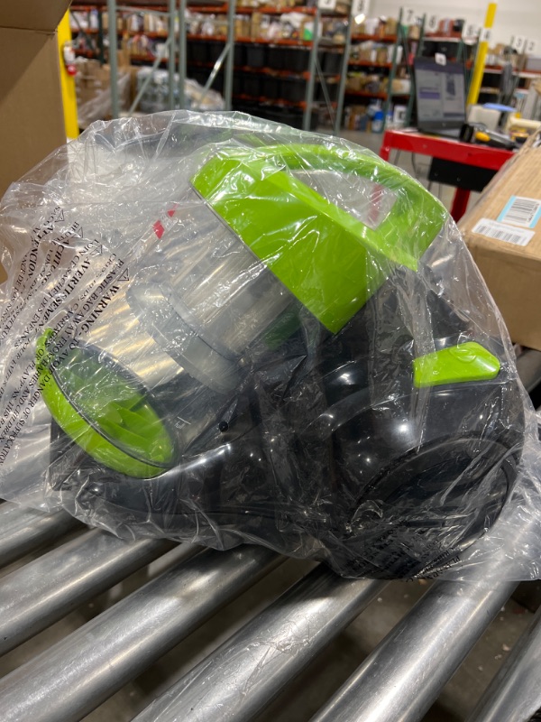 Photo 3 of Bissell 2156a Vacuum, Zing Canister, Green Bagless