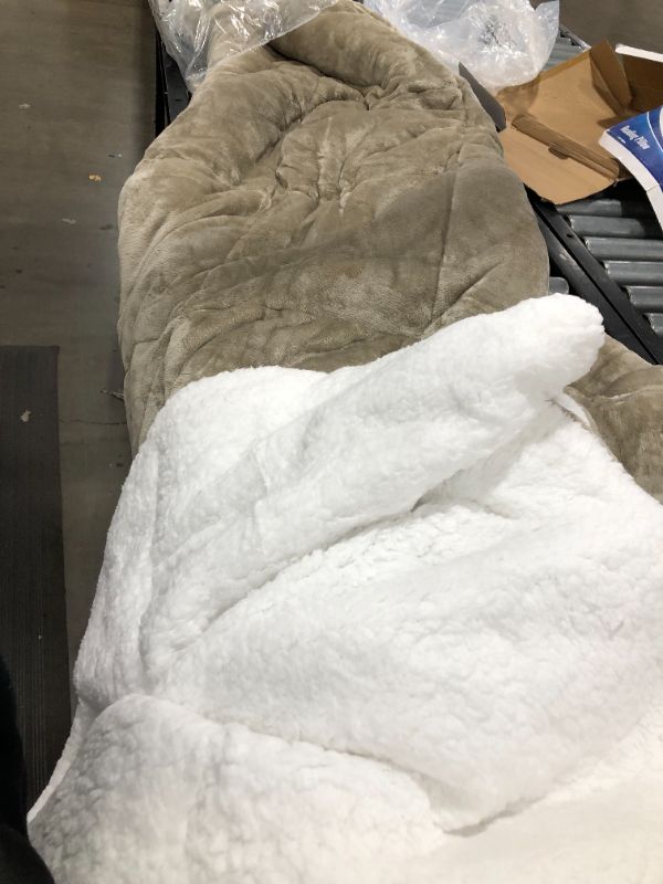 Photo 1 of Amazon Basics Faux Fur Full/Queen Blanket