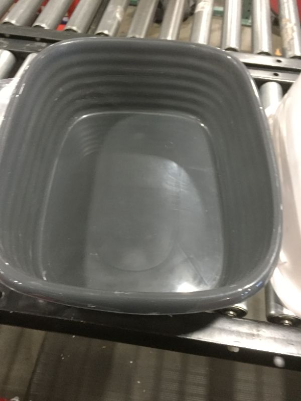 Photo 3 of Arm & Hammer 22195 Rimmed Wave Pan Large