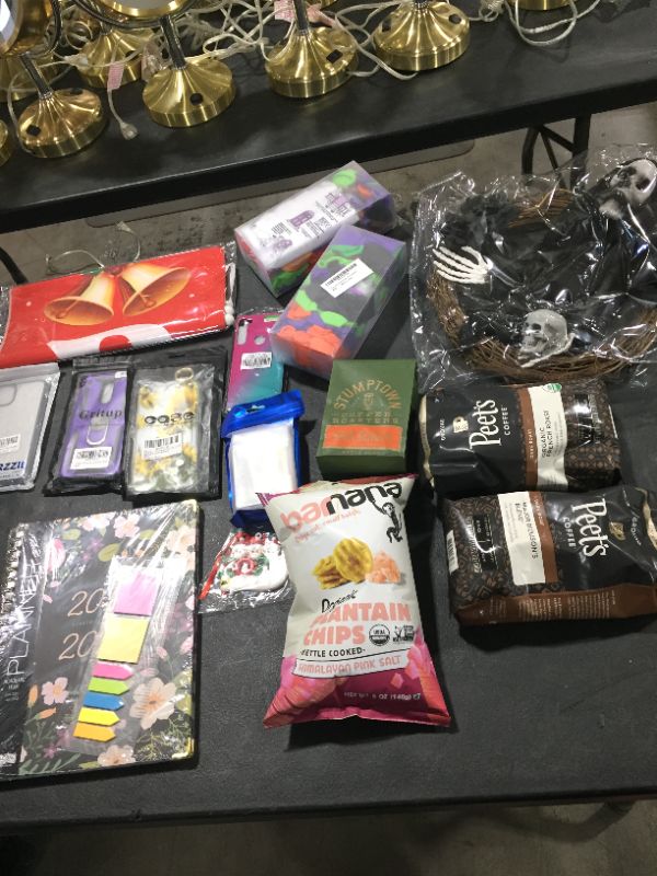 Photo 1 of box lot- miscellaneous items