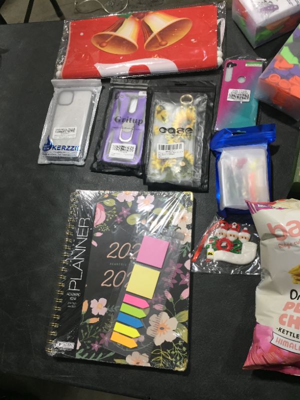 Photo 1 of box lot- miscellaneous items