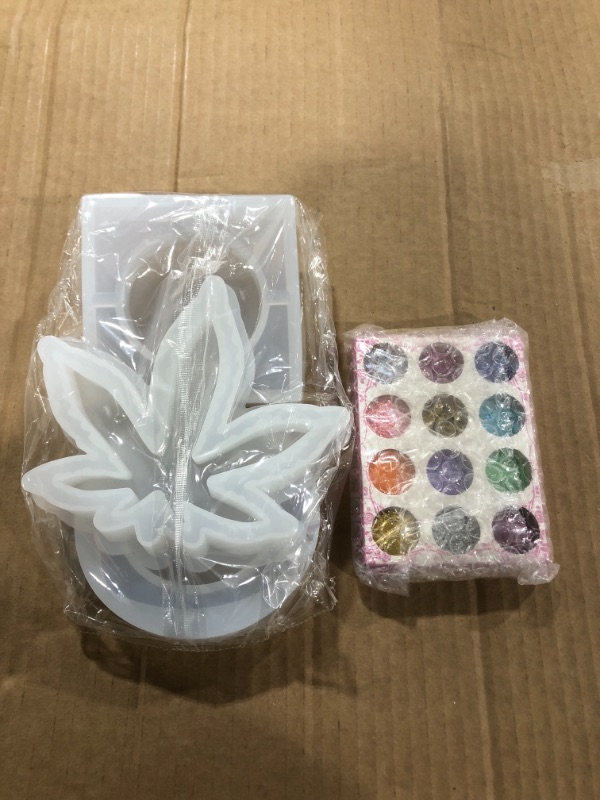 Photo 1 of 3Pcs Ashtray Resin Molds Kits, Silicone Resin Mold for Epoxy Casting DIY Arts and Crafts for Home Decoration
