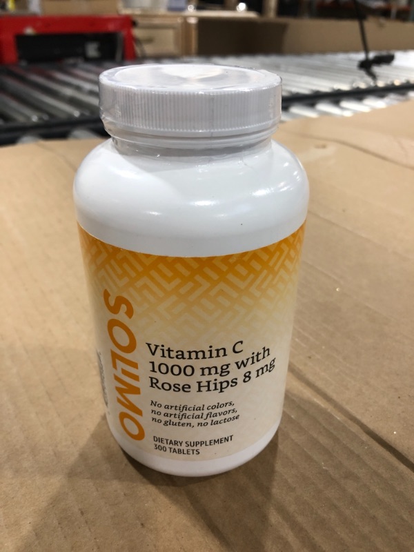 Photo 2 of Amazon Brand - Solimo Vitamin C 1000 mg with Rose Hips 8 mg, 300 Tablets, Ten Month Supply ( best by 06/22 )
