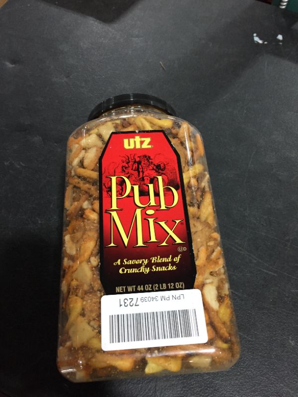 Photo 3 of Utz Pub Mix 44 Oz Barrel