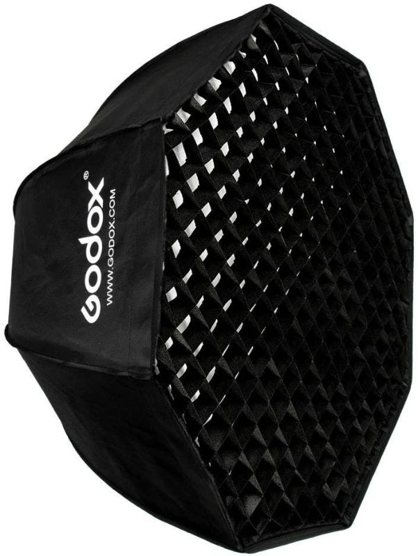 Photo 1 of Godox SB-UE 32"/80cm Umbrella Octagon Softbox Reflector with Honeycomb Grid for Speedlight Flash (Bowens Mount) (80cm)
