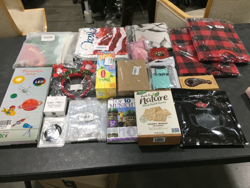 Photo 1 of Box lot - misc items