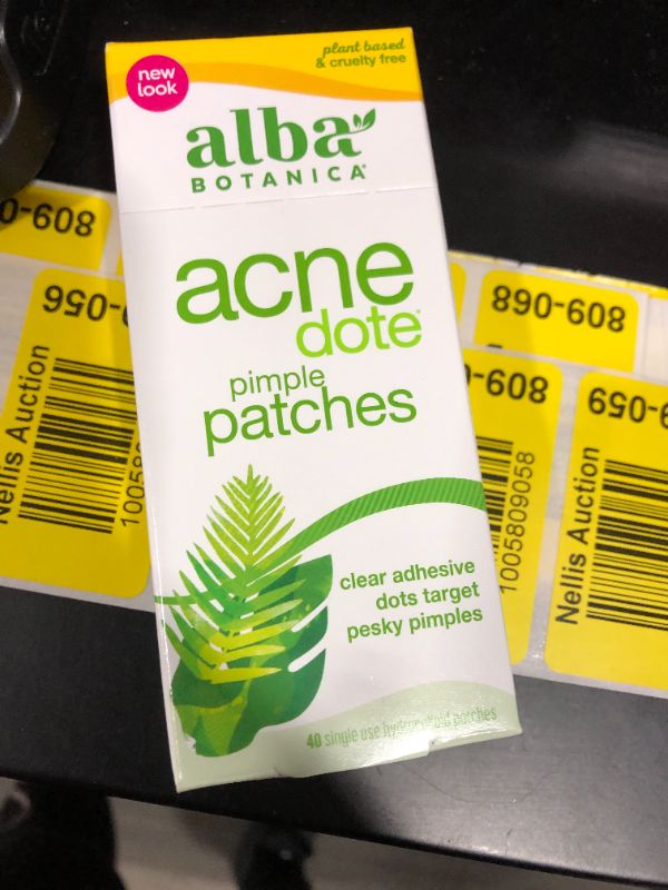 Photo 2 of Alba Botanica Acnedote Pimple Patches
