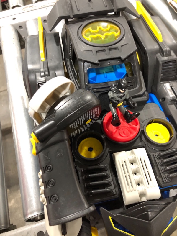 Photo 3 of Fisher-Price Imaginext DC Super Friends Transforming Batmobile R/c
