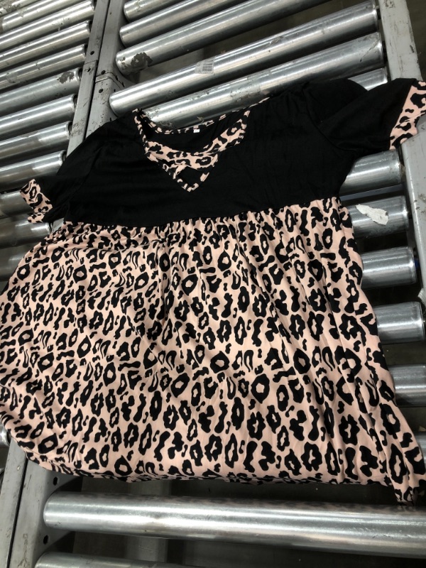 Photo 1 of L short sleeve animal print 