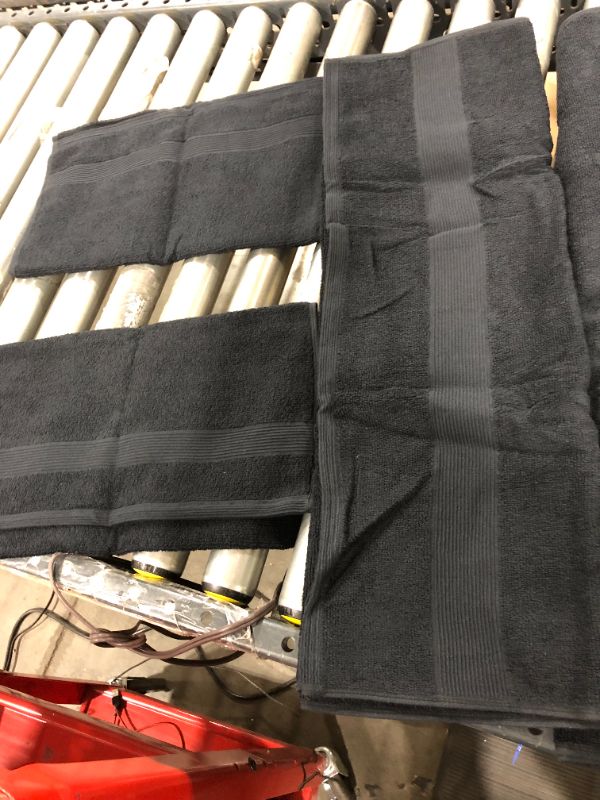 Photo 3 of 8 PC, black towel set, three different sizes