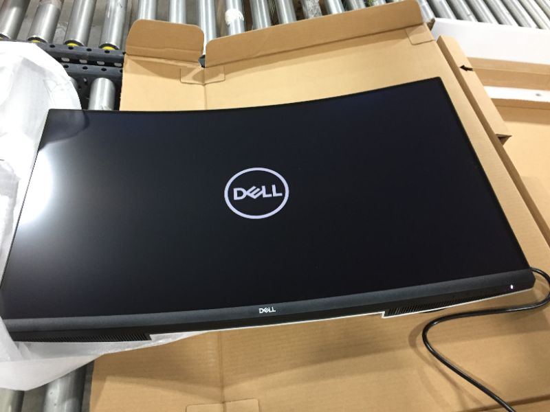 Photo 2 of Dell S3222HN 32-inch FHD 1920 x 1080 at 75Hz Curved Monitor, 1800R Curvature, 8ms Grey-to-Grey Response Time (Normal Mode), 16.7 Million Colors, Black (Latest Model)
