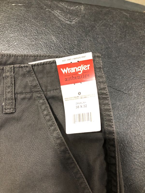 Photo 3 of Wrangler Authentics Men's Premium Relaxed Fit Straight Leg Cargo Pant
SIZE 38X32