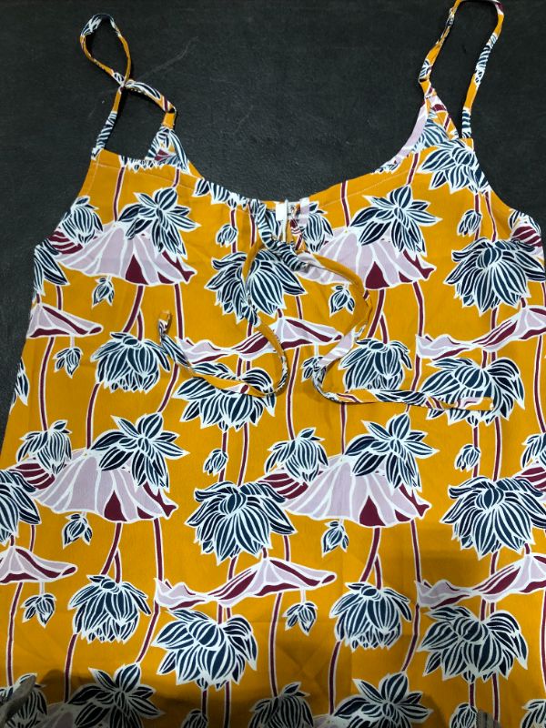 Photo 2 of CUPSHE FLORAL YELLOW DRESS
SIZE S