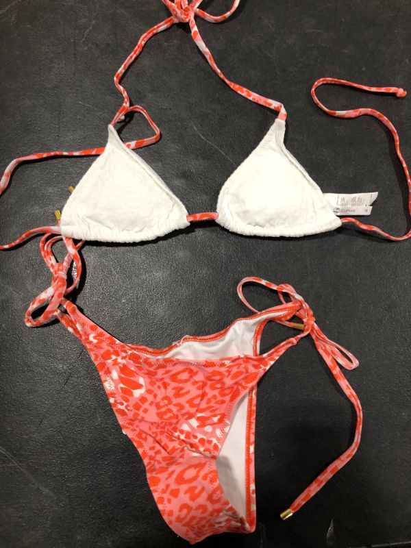 Photo 2 of CUPSHE BIKINI PINK AND WHITE
SIZE M