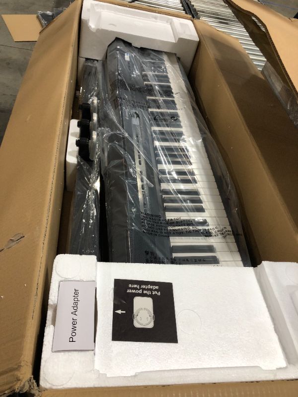 Photo 4 of Donner DEP-20 Beginner Digital Piano 88 Key Full Size Weighted Keyboard, Portable Electric Piano with Sustain Pedal, Power Supply
