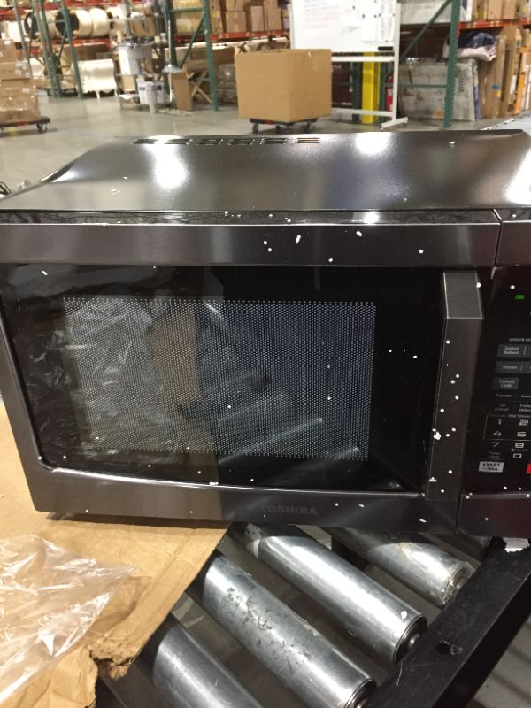 Photo 2 of Toshiba 1.2 Cu. Ft. Microwave Oven in Black Stainless Steel