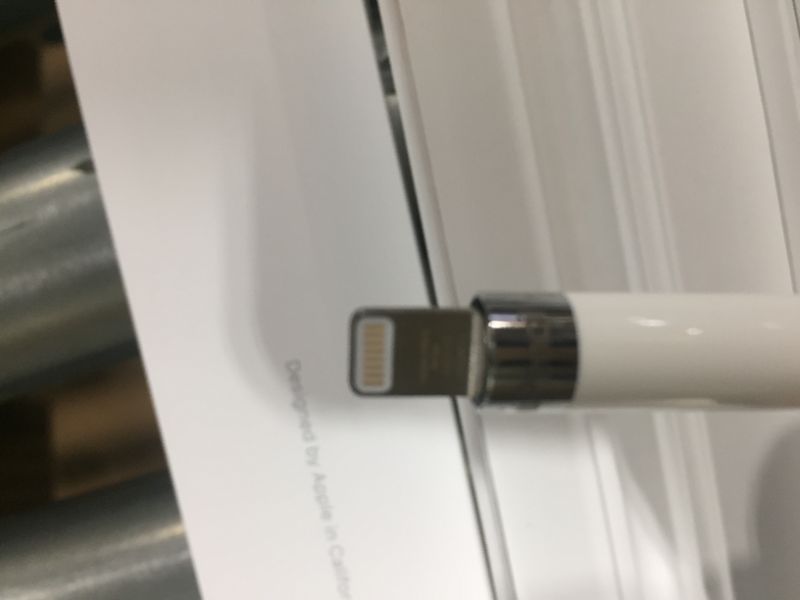 Photo 2 of Apple Pencil
