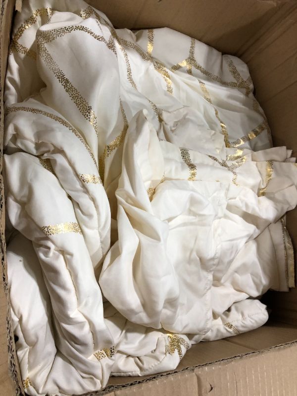 Photo 3 of Intelligent Design - Raina Metallic Printed Comforter Set - Ivory/Gold - King/Cal King