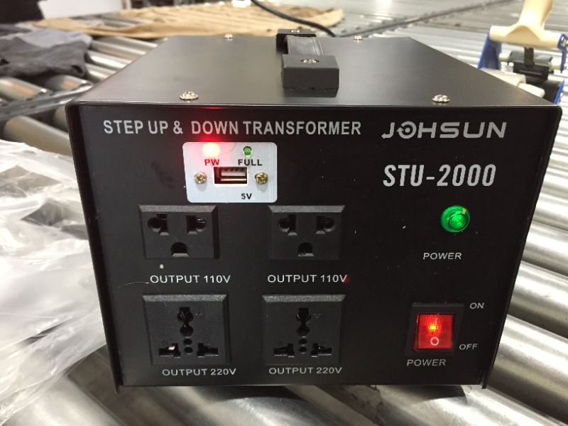 Photo 2 of STU-2000 Step Up/Down Voltage Transformer Converter - AC 110/220 V - 2000 Watt
