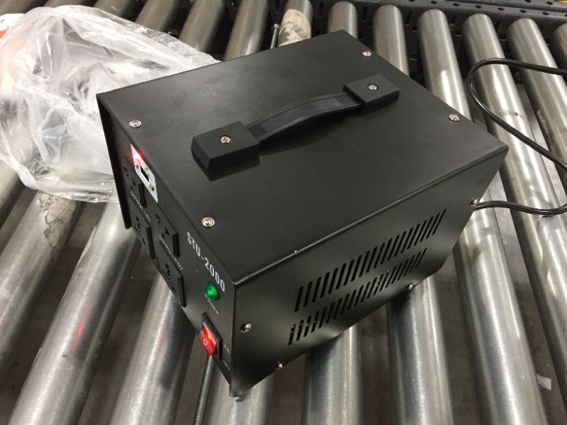 Photo 3 of STU-2000 Step Up/Down Voltage Transformer Converter - AC 110/220 V - 2000 Watt
