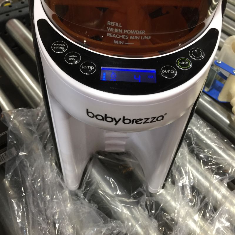 Photo 1 of Baby Brezza New and Improved Formula Pro Advanced Dispenser Machine