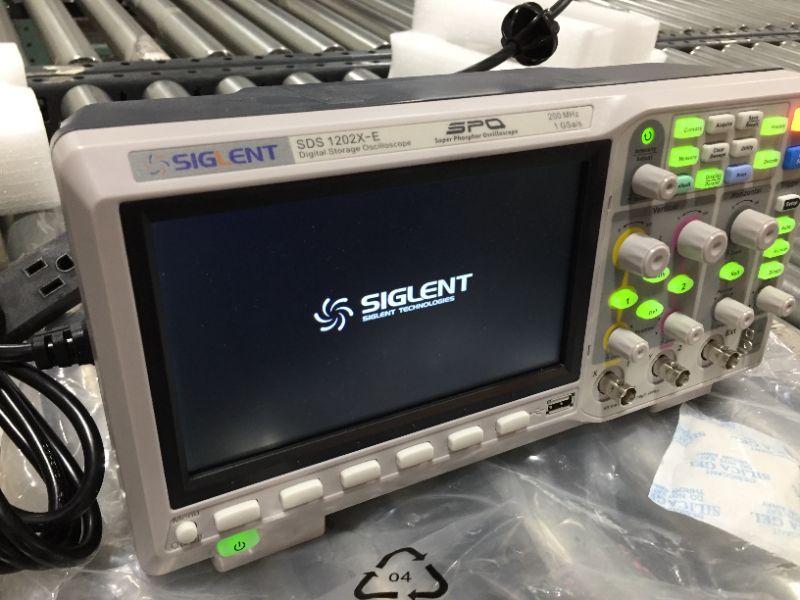 Photo 4 of Siglent SDS1104X-E 100Mhz digital oscilloscope 4 channels standard decoder
